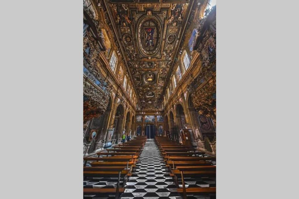 Napoli Centro Storico Un Passo Da San Gennaroアパートメント エクステリア 写真