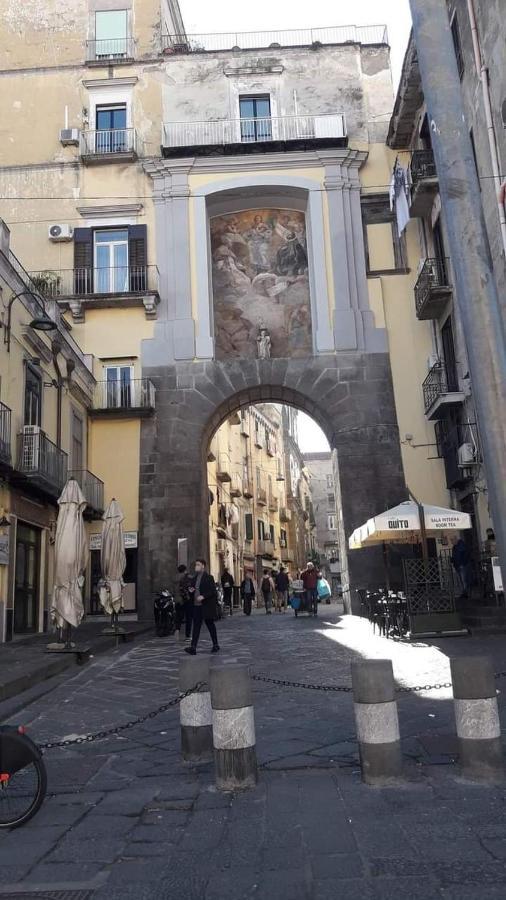 Napoli Centro Storico Un Passo Da San Gennaroアパートメント エクステリア 写真