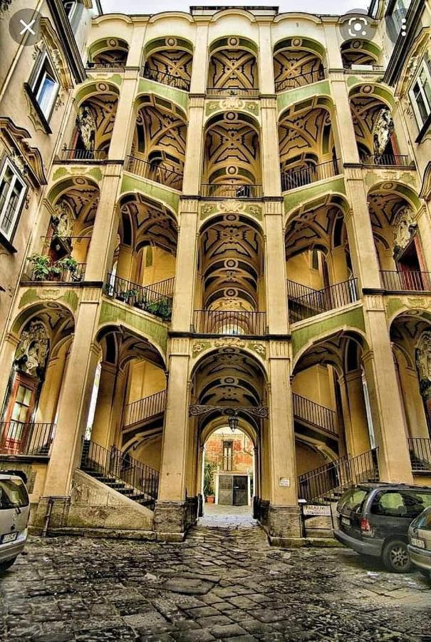 Napoli Centro Storico Un Passo Da San Gennaroアパートメント エクステリア 写真